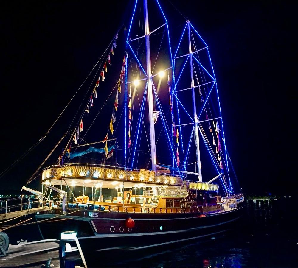 Sina Dream Dinner Cruise in Sharm El Sheikh with Live Show-by Star Khattabych Tours Sina Dream Dinner Cruise in Sharm El Sheikh with Live Show-by Star Khattabych Tours