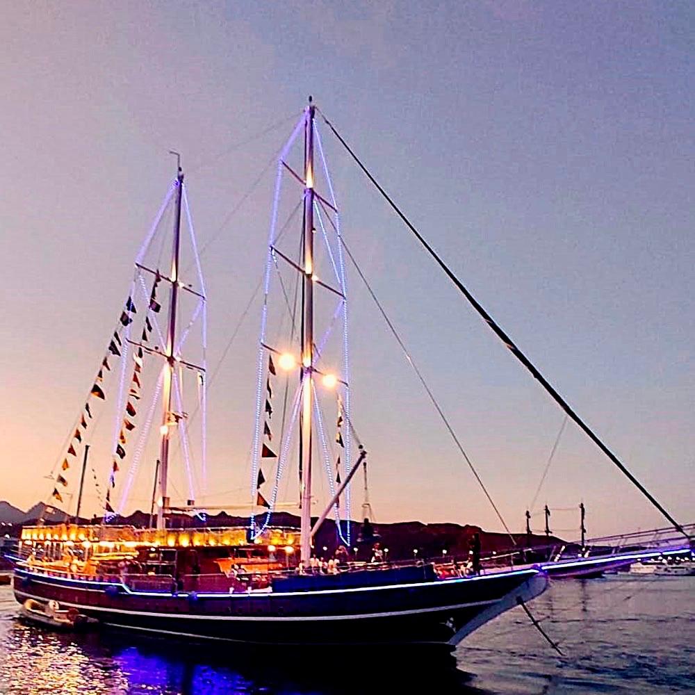 Sina Dream Dinner Cruise in Sharm El Sheikh with Live Show-by Star Khattabych Tours Sina Dream Dinner Cruise in Sharm El Sheikh with Live Show-by Star Khattabych Tours