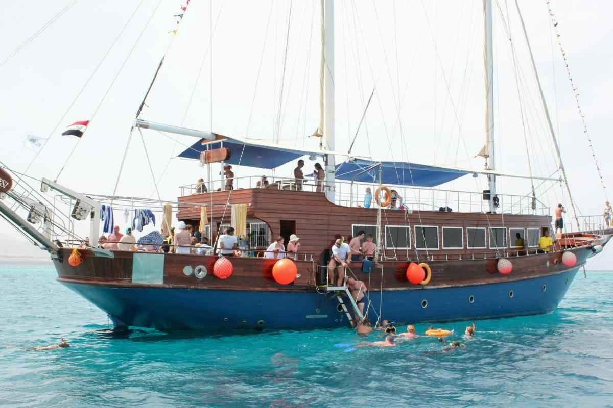 Пиратская Яхта (Vip) и Orange Bay из Хургады by star khattabych tours