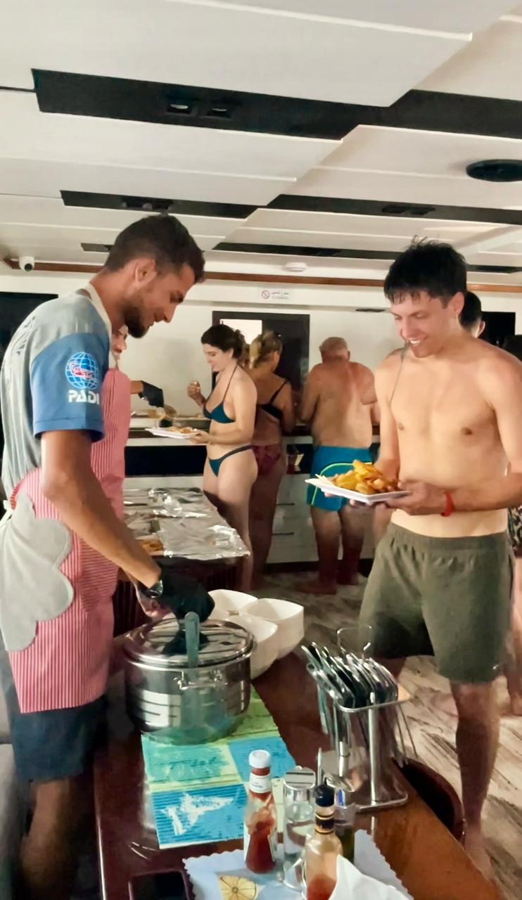 Премиум яхта в Рас Мохаммед и на Белый остров Египетские Мальдивы+ Морепродукты by Star Khattabych Tours